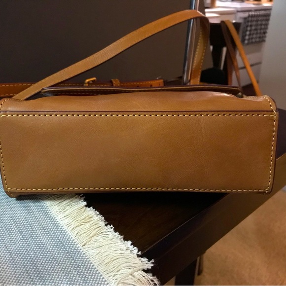 D&B Florentine Crossbody in NATURAL 😍🔥 - Picture 3 of 9